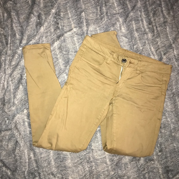 American Eagle Outfitters Denim - Khaki American eagle skinny jeggings ✨